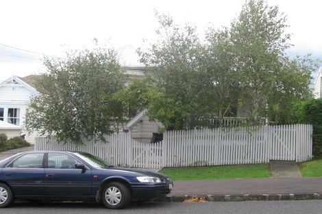 Photo of property in 2/26 Patuone Avenue, Devonport, Auckland, 0624