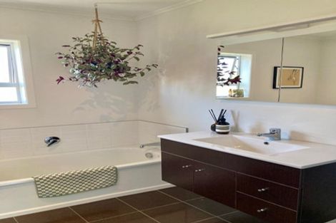 Photo of property in 1/37 Wolsley Avenue, Milford, Auckland, 0620