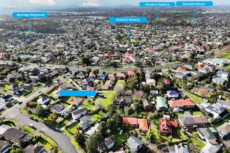 Photo of property in 6 Waari Avenue, Sunnyvale, Auckland, 0612