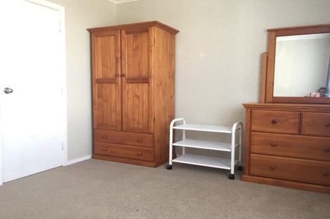 Photo of property in 39a Sturges Road, Henderson, Auckland, 0612