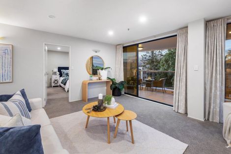 Photo of property in 2d/175 Hurstmere Road, Takapuna, Auckland, 0622