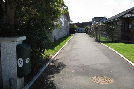 Photo of property in 35 Saint Ronans Avenue, Waterloo, Lower Hutt, 5011