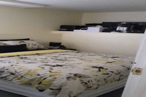 Photo of property in 55 Gatman Street, Birkdale, Auckland, 0626