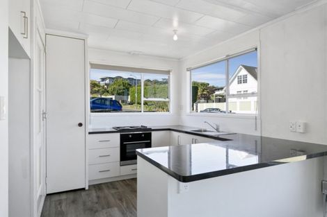 Photo of property in 6 Birch Street, Hilltop, Taupo, 3330