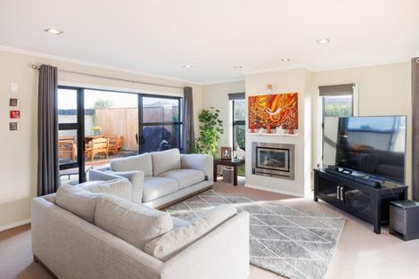 Photo of property in 65a Rosalie Terrace, Kelvin Grove, Palmerston North, 4414