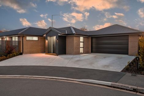 Photo of property in 5 Atap Place, Northwood, Christchurch, 8051