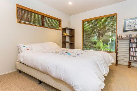Photo of property in 409 Titirangi Road, Titirangi, Auckland, 0604