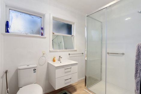 Photo of property in 3 Gill Avenue, Te Atatu Peninsula, Auckland, 0610