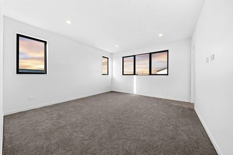 Photo of property in 30 Korowhiti Road, Clarks Beach, 2122