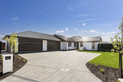 Photo of property in 6 Earl Way, Amberley, 7410