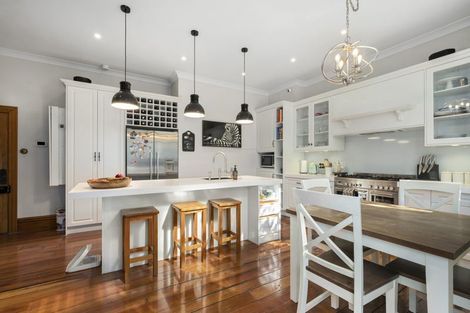 Photo of property in 28 Devon Street, Aro Valley, Wellington, 6021