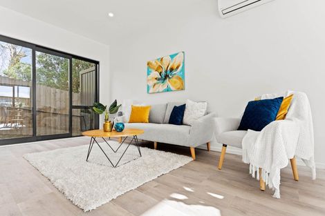 Photo of property in 11 Meg Lane, Glen Eden, Auckland, 0602