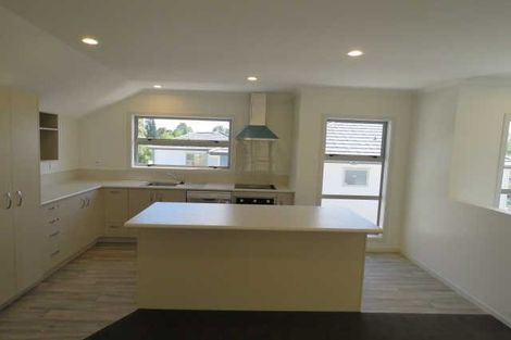 Photo of property in 50u3 Banbury Crescent, Fairfield, Hamilton, 3214