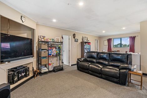 Photo of property in 293 Koputaroa Road, Koputaroa, Shannon, 5575