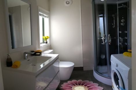 Photo of property in 14 Judd Place, Orewa, 0931