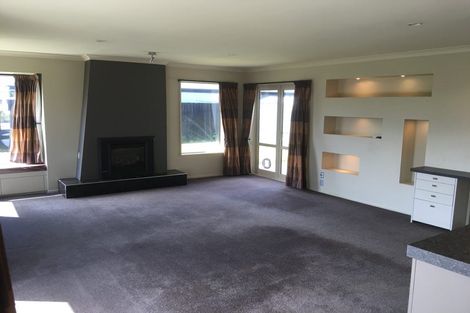 Photo of property in 26 Linkwater Way, Parklands, Christchurch, 8083