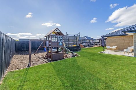 Photo of property in 5 Fountain Place, Rolleston, 7614