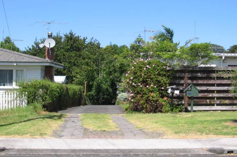 Photo of property in 2/7 Eskdale Road, Birkdale, Auckland, 0626