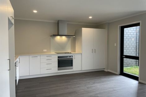 Photo of property in 74 Papatupu Way, Kumeu, 0810
