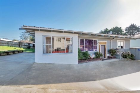 Photo of property in 7 Spence Road, Henderson, Auckland, 0612