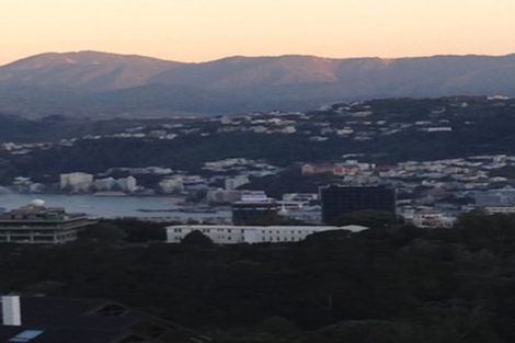 Photo of property in 22 Harbour View Road, Northland, Wellington, 6012