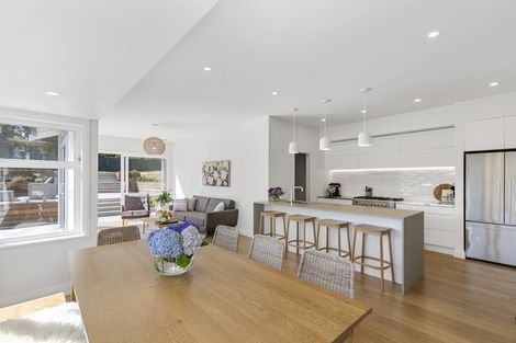 Photo of property in 7 Ranui Crescent, Khandallah, Wellington, 6035