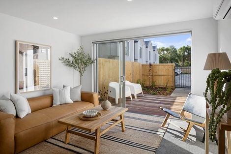 Photo of property in 2/21 Linwood Avenue, Linwood, Christchurch, 8011