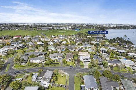 Photo of property in 30 The Boulevard, Sunnyhills, Auckland, 2010