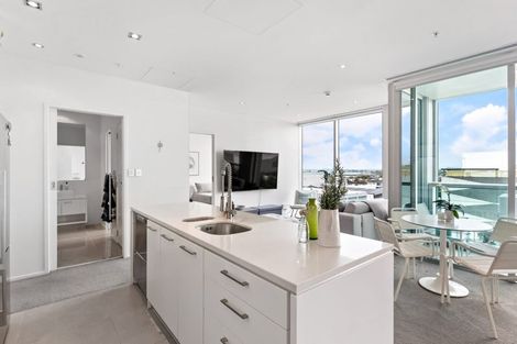 Photo of property in Sentinel Apartments, 505/3 Northcroft Street, Takapuna, Auckland, 0622