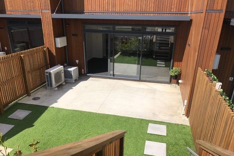 Photo of property in 3 Hudson Bay Road, Hobsonville, Auckland, 0616