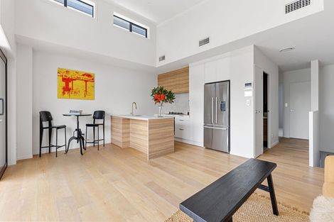 Photo of property in 8/2 Stewart Street, Raglan, 3225