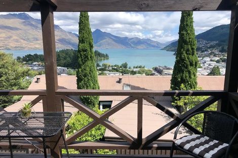 Photo of property in 37-39 Hallenstein Street, Queenstown, 9300