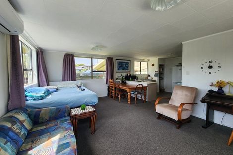 Photo of property in 71 Mcfarlane Street, Oakura, 4314