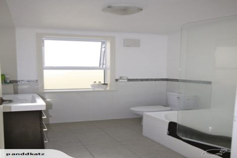 Photo of property in 121 Onepu Road, Lyall Bay, Wellington, 6022