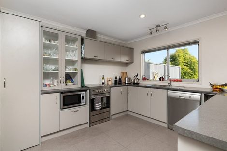 Photo of property in 112r Waikite Road, Welcome Bay, Tauranga, 3175