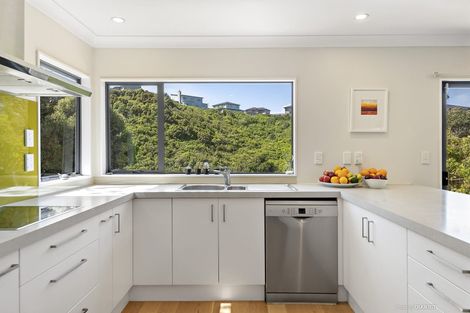 Photo of property in 24 Amesbury Drive, Churton Park, Wellington, 6037