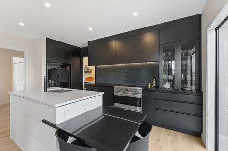 Photo of property in 5 Taranui Way, Paraparaumu Beach, Paraparaumu, 5032