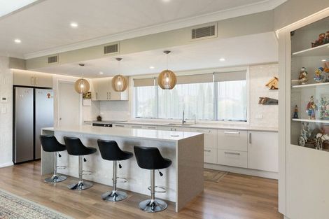 Photo of property in 2 Kotare Grove, Cambridge, 3434