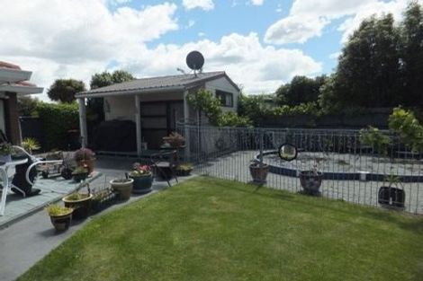 Photo of property in 11 Oakley Crescent, Hornby, Christchurch, 8042