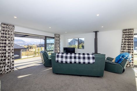 Photo of property in 52 Minaret Ridge, Wanaka, 9305
