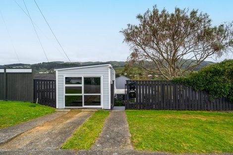 Photo of property in 53 Handyside Street, Tawa, Wellington, 5028
