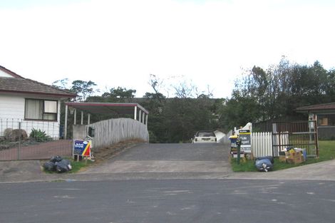 Photo of property in 2/20 Landsdale Place, Massey, Auckland, 0614