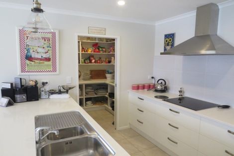 Photo of property in 46 Leeward Drive, Whitianga, 3510