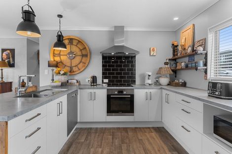 Photo of property in 1 Snapper Street, Baylys Beach, Dargaville, 0377