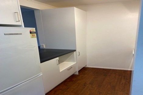 Photo of property in 2/49 Maungaraki Road, Korokoro, Lower Hutt, 5012