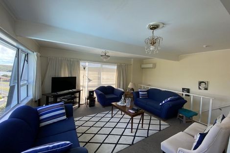 Photo of property in 3/48 Paremata Crescent, Paremata, Porirua, 5024