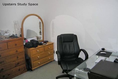 Photo of property in 62 Saddleback Grove, Karori, Wellington, 6012