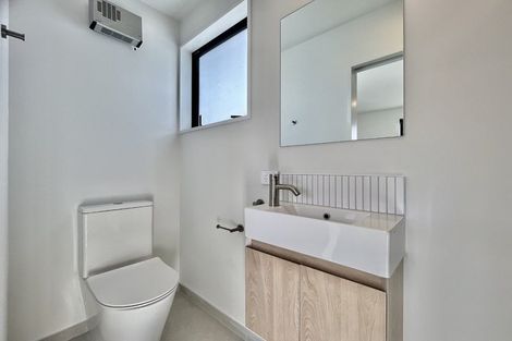 Photo of property in 2/10 Surrey Street, Linwood, Christchurch, 8062