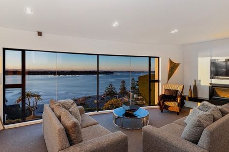 Photo of property in 11a Te Awakura Terrace, Mount Pleasant, Christchurch, 8081
