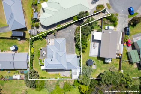Photo of property in 9 Caughley Place, Otaki Beach, Otaki, 5512